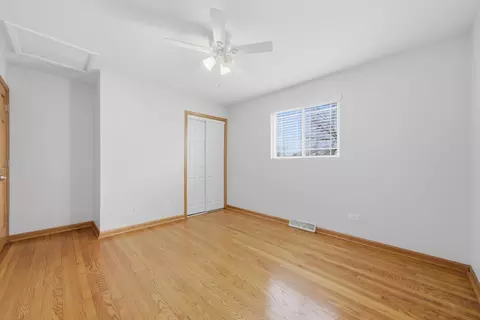 Bedroom - 10725 S Rutherford Ave, Worth, IL 60482 photo 6 of 10