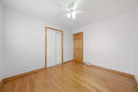 Bedroom - 10725 S Rutherford Ave, Worth, IL 60482 photo 3 of 10