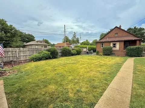 127 N Kenosha Ave, Oglesby, IL 61348