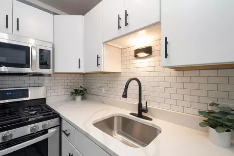 Kitchen - 1 E Scott St #2002, Chicago, IL 60610 photo 2 of 2