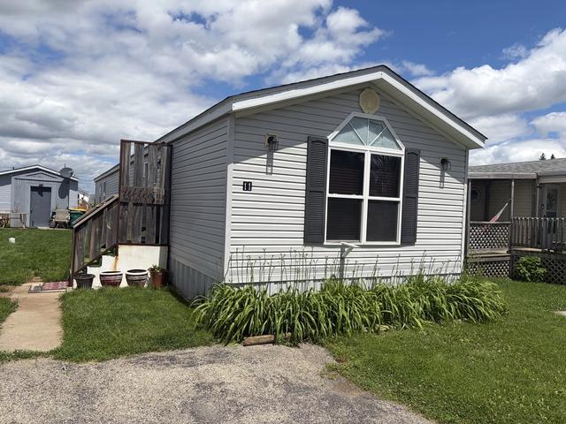 11 Beech St, Minooka, IL 60447