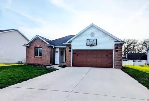 205 S Hossack St, Seneca, IL 61360
