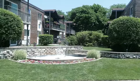 6359 N Ridge Ave #302, Chicago, IL 60660