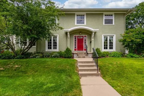 308 Forest Rd, Davenport, IA 52803