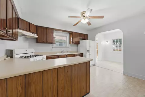 Kitchen - 2202 44th St, Moline, IL 61265 photo 1 of 3
