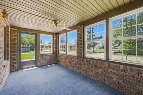 Exterior - 2202 44th St, Moline, IL 61265 photo 3 of 9