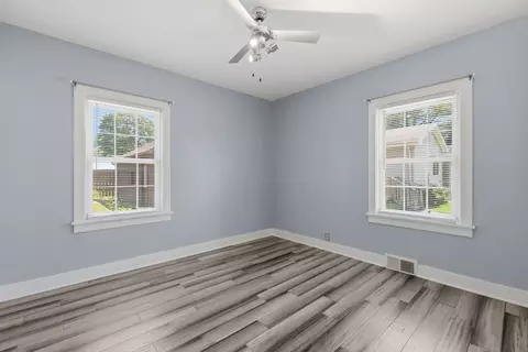 Bedroom - 2202 44th St, Moline, IL 61265 photo 1 of 2