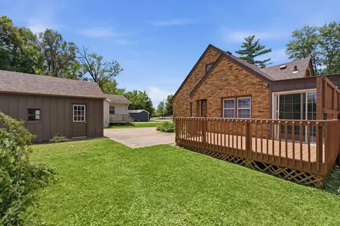Exterior - 2202 44th St, Moline, IL 61265 photo 7 of 9