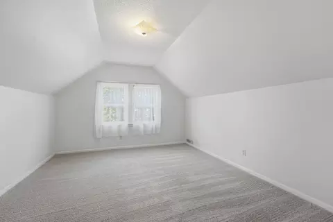 Bedroom - 2202 44th St, Moline, IL 61265 photo 2 of 2