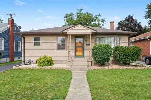 18338 Ridgewood Ave, Lansing, IL 60438