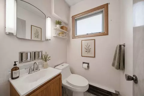 Bath - 4110 Orchard Ln, Matteson, IL 60443 photo 1 of 2