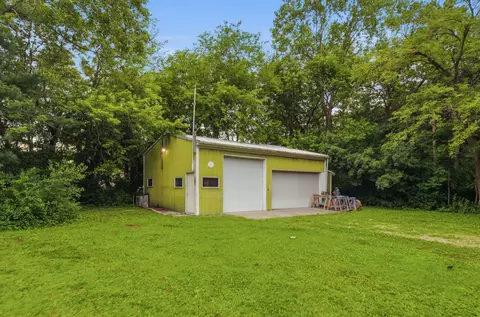 Exterior - 4110 Orchard Ln, Matteson, IL 60443 photo 3 of 5