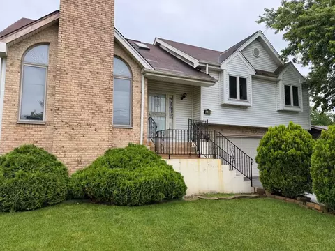223 S Dante Ave, Glenwood, IL 60425