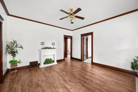 Living - 520 Pine St, Kewanee, IL 61443 photo 1 of 3