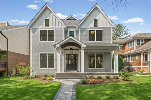 2024 Schiller Ave, Wilmette, IL 60091