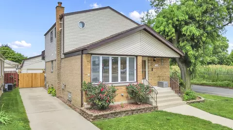 5100 S Rutherford Ave, Chicago, IL 60638