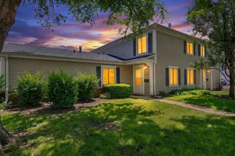 1407 Quaker Ln #128-C, Prospect Heights, IL 60070