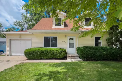 1528 N Hershey Rd, Bloomington, IL 61704