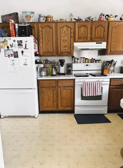 Kitchen - 1868 Wolverine Rd, Dixon, IL 61021 photo 1 of 4