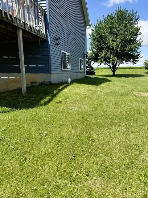 Exterior - 1868 Wolverine Rd, Dixon, IL 61021 photo 6 of 9
