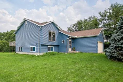 Exterior - 1868 Wolverine Rd, Dixon, IL 61021 photo 2 of 9