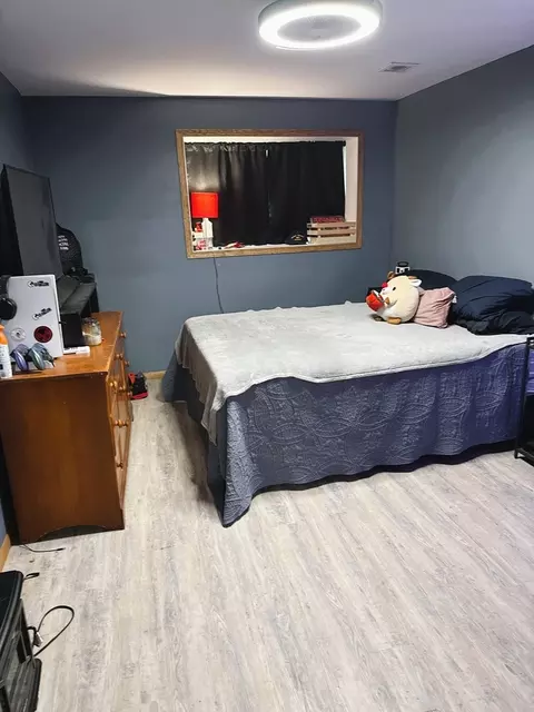 Bedroom - 1868 Wolverine Rd, Dixon, IL 61021 photo 3 of 4