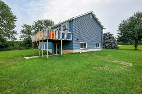 Exterior - 1868 Wolverine Rd, Dixon, IL 61021 photo 7 of 9