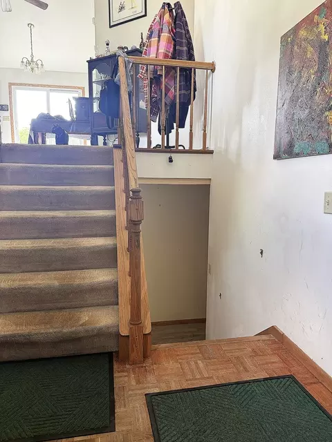 Entry Way - 1868 Wolverine Rd, Dixon, IL 61021 photo 2 of 2