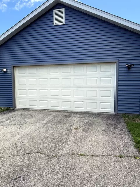 Exterior - 1868 Wolverine Rd, Dixon, IL 61021 photo 8 of 9