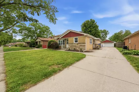 3861 153rd Pl, Midlothian, IL 60445