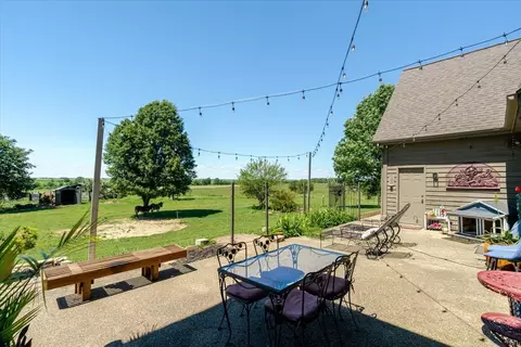 Exterior - 7490 E 700 North Rd, Mclean, IL 61754 photo 4 of 10