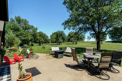 Exterior - 7490 E 700 North Rd, Mclean, IL 61754 photo 3 of 10