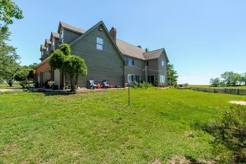 Exterior - 7490 E 700 North Rd, Mclean, IL 61754 photo 9 of 10