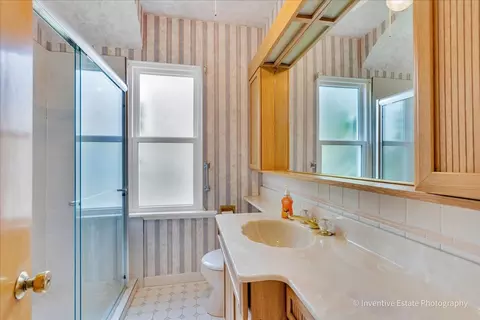 Bath - 8101 White Ave, Lyons, IL 60534 photo 1 of 3