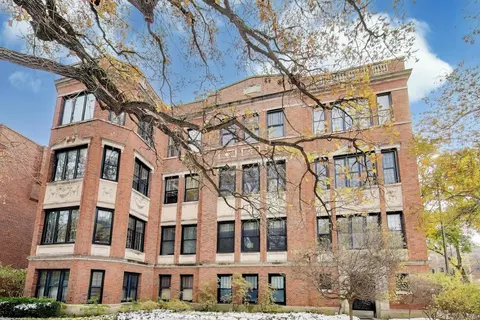 1201 E Madison Park Dr #2, Chicago, IL 60615