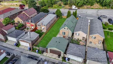 View/Area - 3844 S Artesian Ave, Chicago, IL 60632 photo 2 of 5