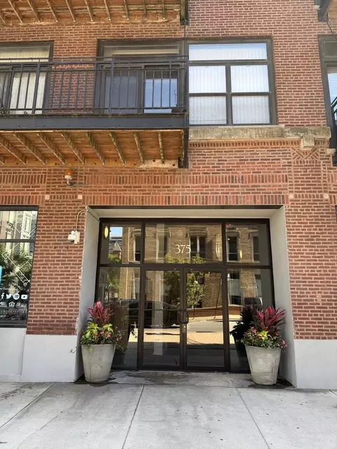 375 W Erie St, Chicago, IL 60654