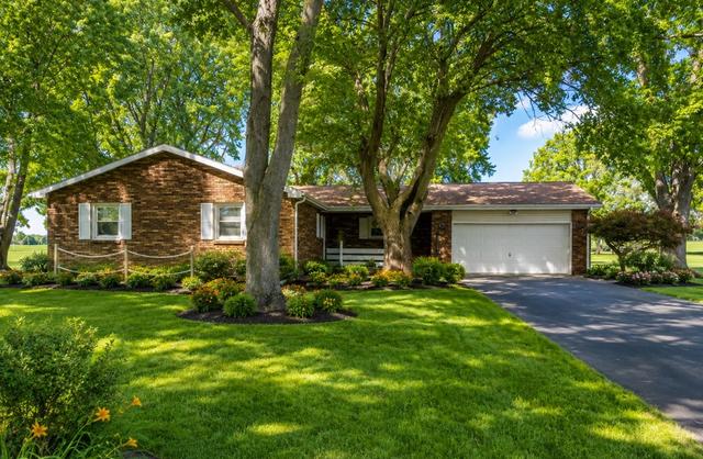 2104 Melvin Rd, Rock Falls, IL 61071
