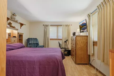 Bedroom - 14950 Melinda Dr, Morrison, IL 61270 photo 4 of 5