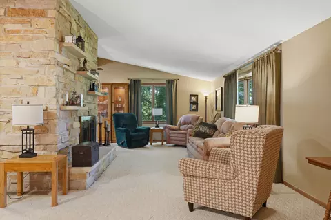 Living - 14950 Melinda Dr, Morrison, IL 61270 photo 1 of 4