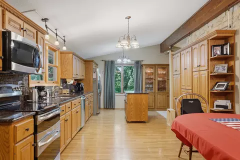 Kitchen - 14950 Melinda Dr, Morrison, IL 61270 photo 4 of 4