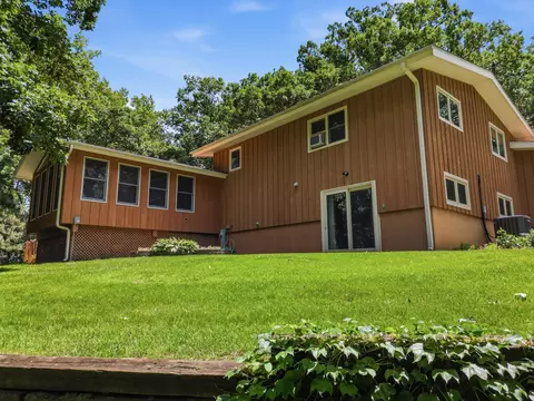 Exterior - 14950 Melinda Dr, Morrison, IL 61270 photo 8 of 13