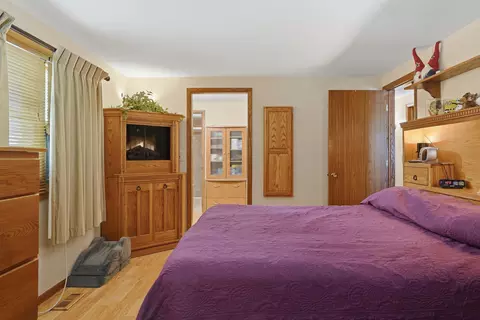 Bedroom - 14950 Melinda Dr, Morrison, IL 61270 photo 3 of 5
