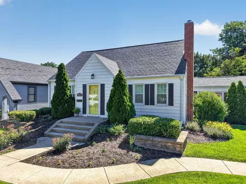 Exterior - 424 Park Ave, Ottawa, IL 61350 photo 11 of 11