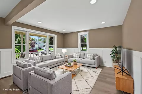 Living - 321 E Main St, Peotone, IL 60468 photo 2 of 3