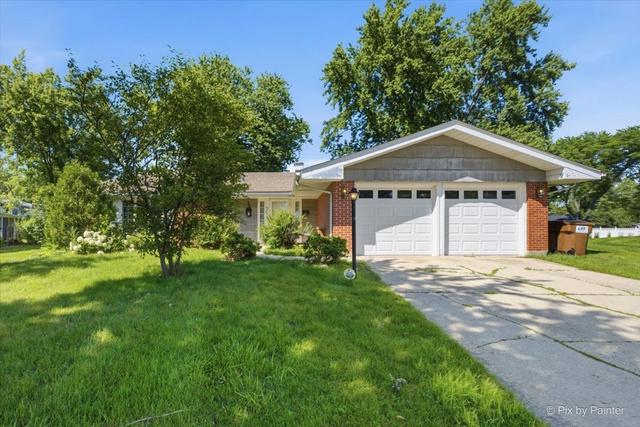 23 W222 Westchester Ct, Glen Ellyn, IL 60137