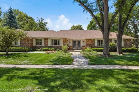 1160 Cheshire Ave, Naperville, IL 60540