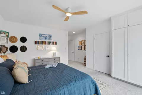 Bedroom - 1145 W Monroe St, Chicago, IL 60607 photo 2 of 7