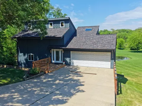 Exterior - 1803 Cassandra Ln, Mchenry, IL 60051 photo 1 of 7