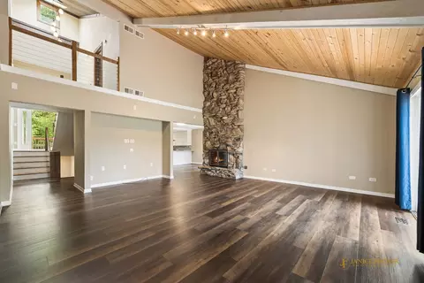 Living - 1803 Cassandra Ln, Mchenry, IL 60051 photo 3 of 3
